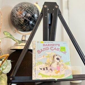 💛📙Barney’s Sand Castle